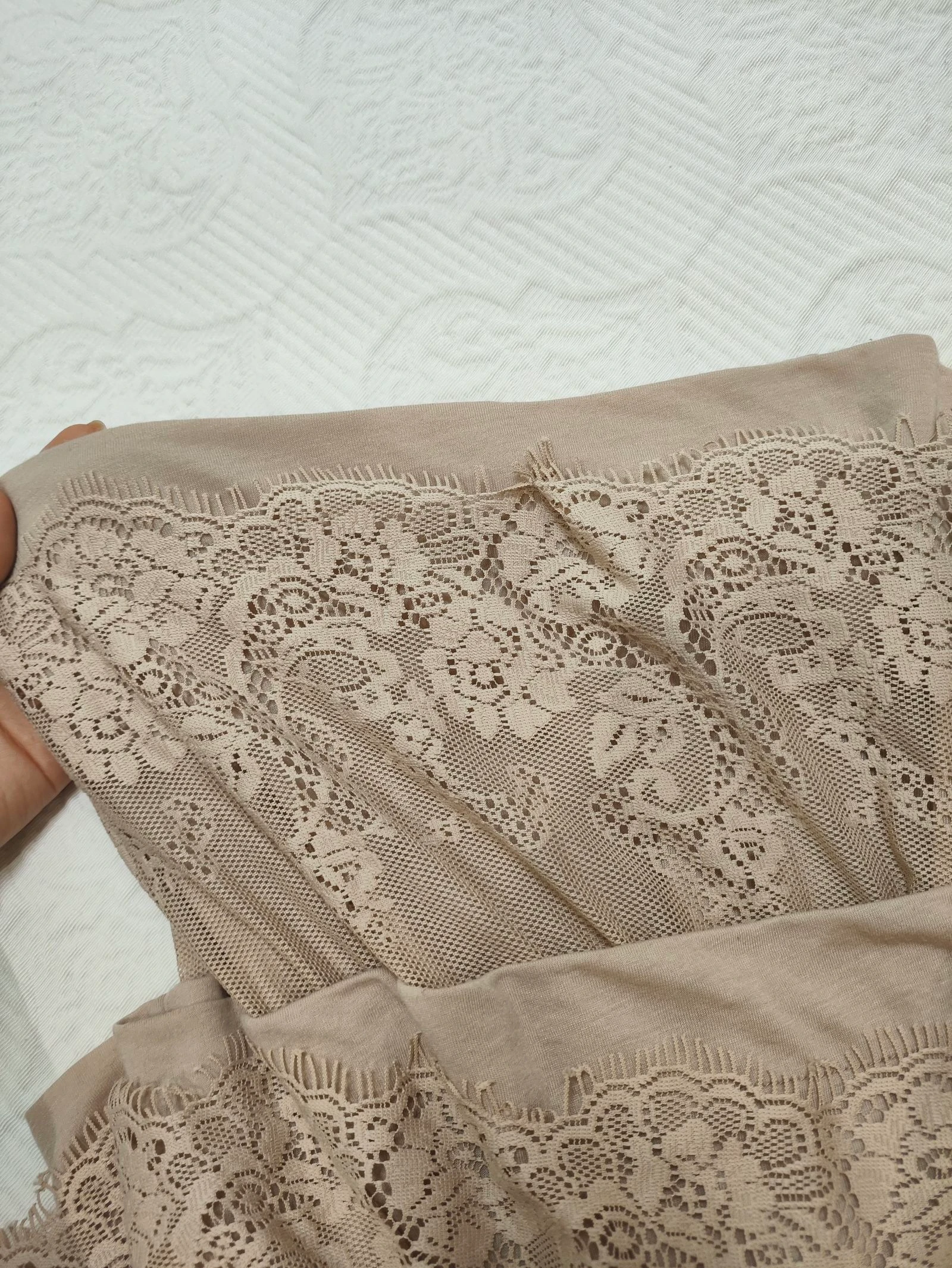 Falda de encaje Sfera beige rosada talla M – photo 9